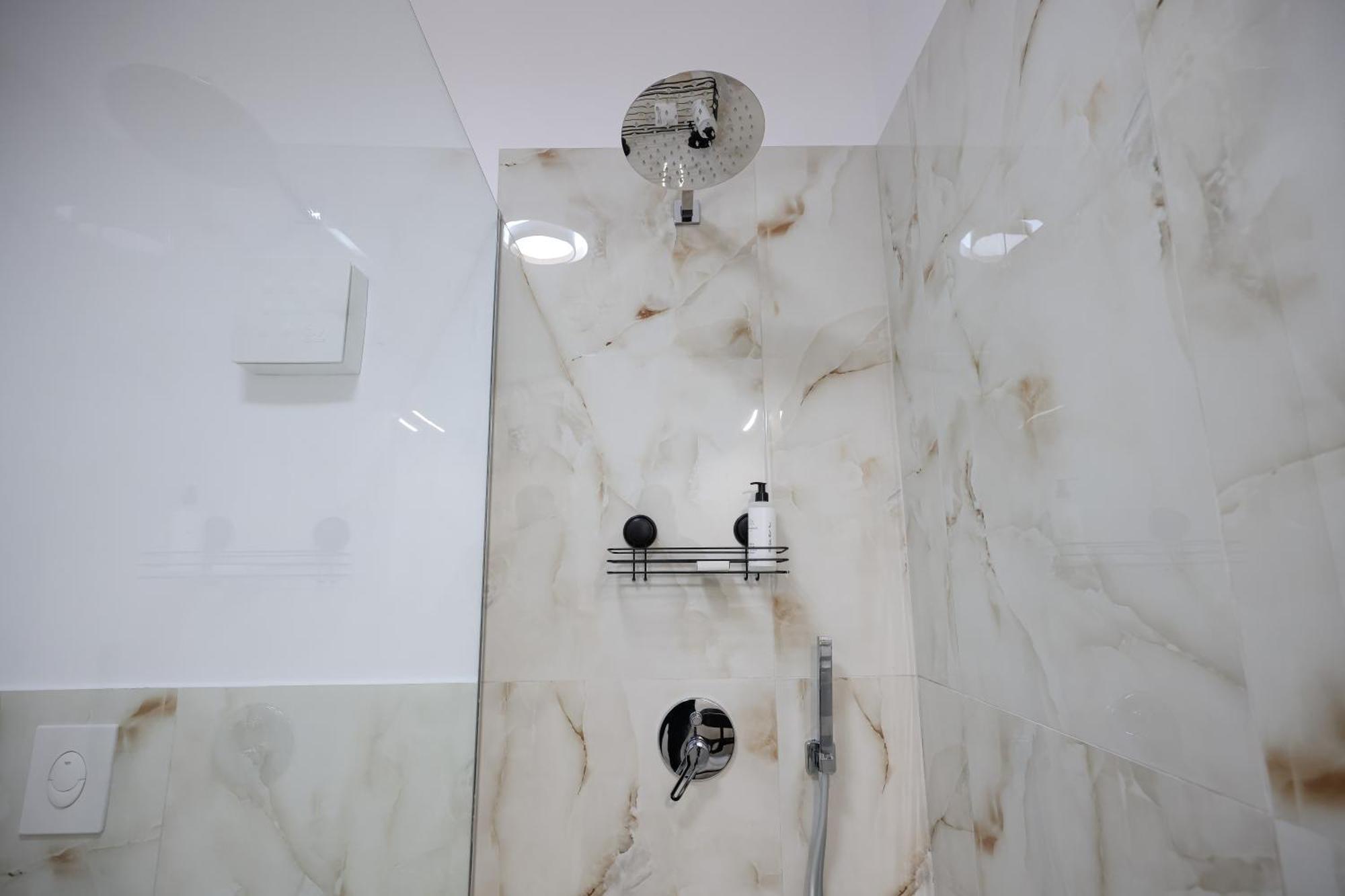 Vila Ferdinand Modern Rooms In Tirana'S Center Номер фото