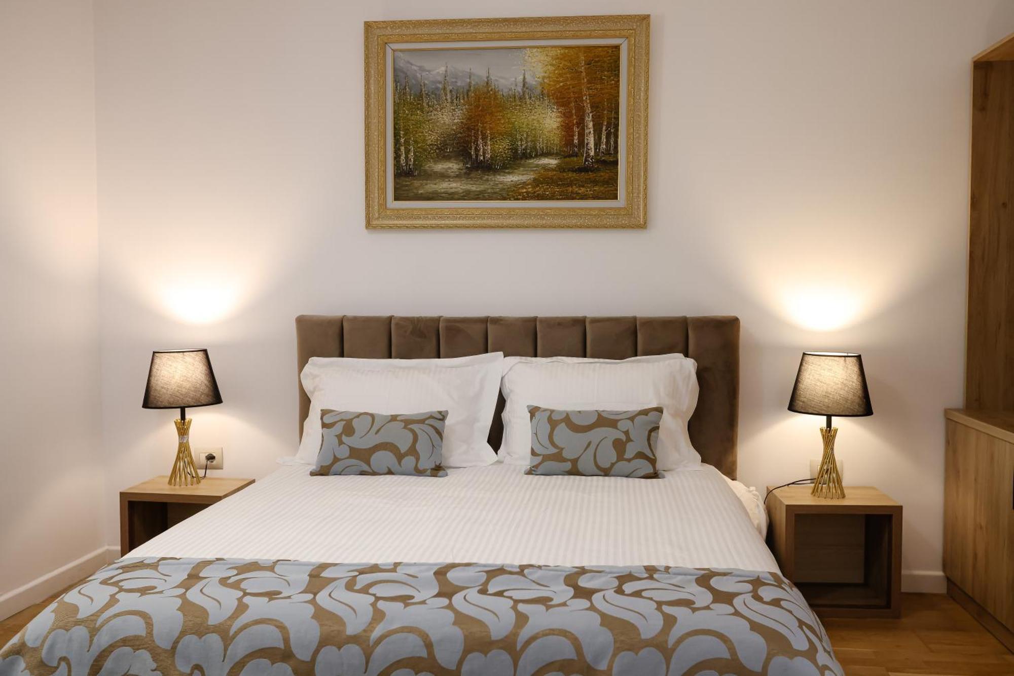 Vila Ferdinand Modern Rooms In Tirana'S Center Номер фото